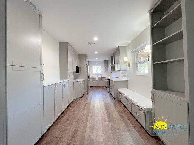 Building Photo - Beautifully Remodeled 3-Bedroom Home with ...