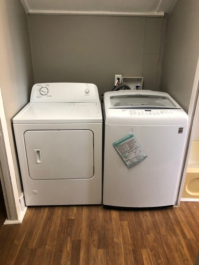 Foto del edificio - 412 Fisher St