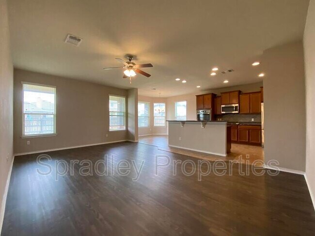 Building Photo - 1122 Garden Green Dr