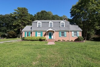 Building Photo - 1519 Chauncey Ln