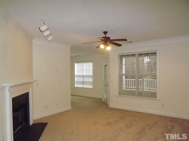 Foto del edificio - 523 Ives Ct