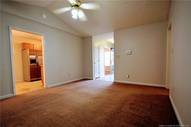 Foto del edificio - 6475 Applewhite Rd