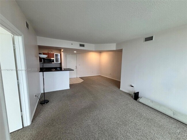Building Photo - 2775 NE 187th St
