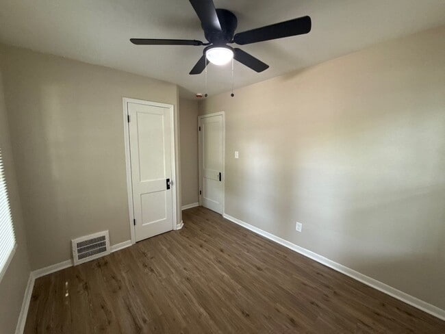 Foto del edificio - Fully Renovated 3-Bedroom Home  Move-In Re...