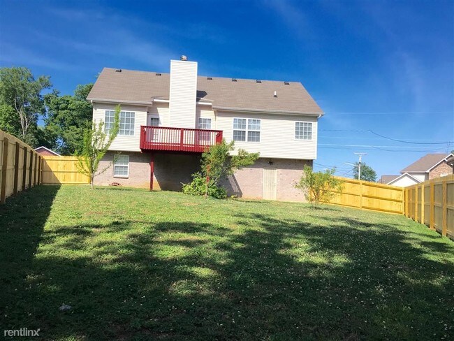 Building Photo - 5 br, 3 bath House - 300 School House Ct