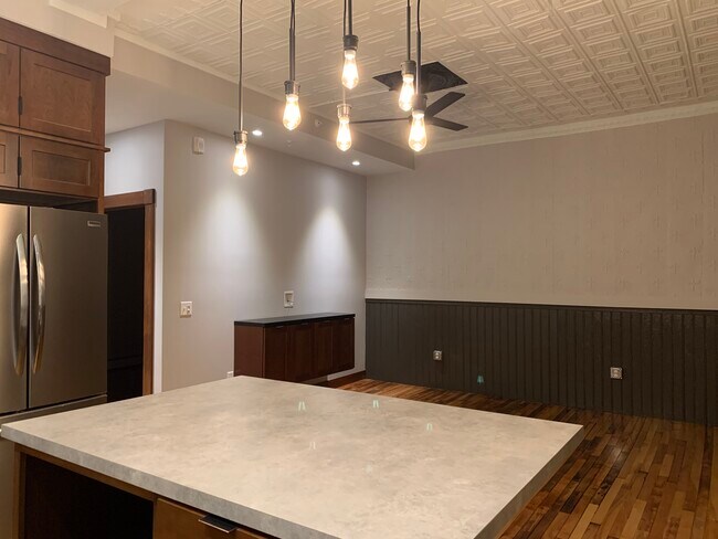 Foto del edificio - 223 Lisbon St