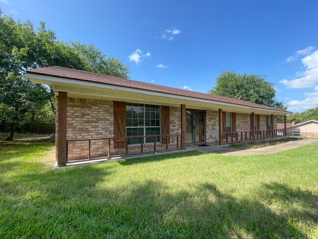 Foto del edificio - 9515 Stony Point Dr