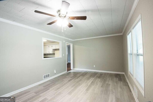 Foto del edificio - 916 Jones Mill Rd