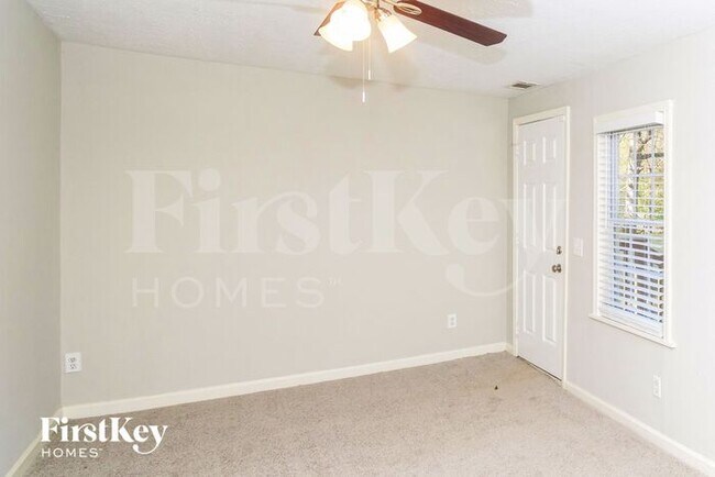 Building Photo - 3966 Oglesby Rd