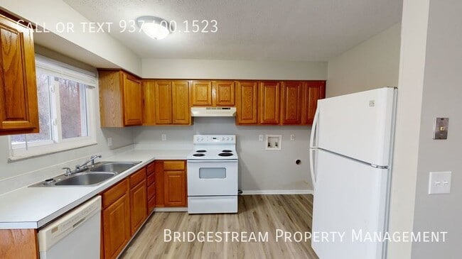 Building Photo - Updated 2 bedroom, 1 bath unit in Huber He...