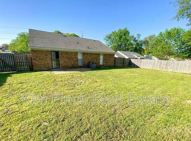 Photo - 3845 Shadow Oaks Pkwy House