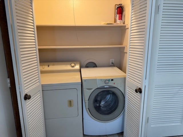 Foto del edificio - 7909 Habersham Ln