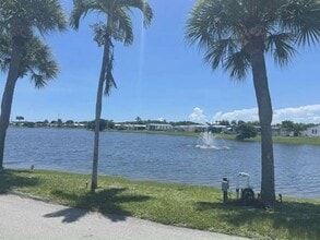 Building Photo - 4126 74th Pl N