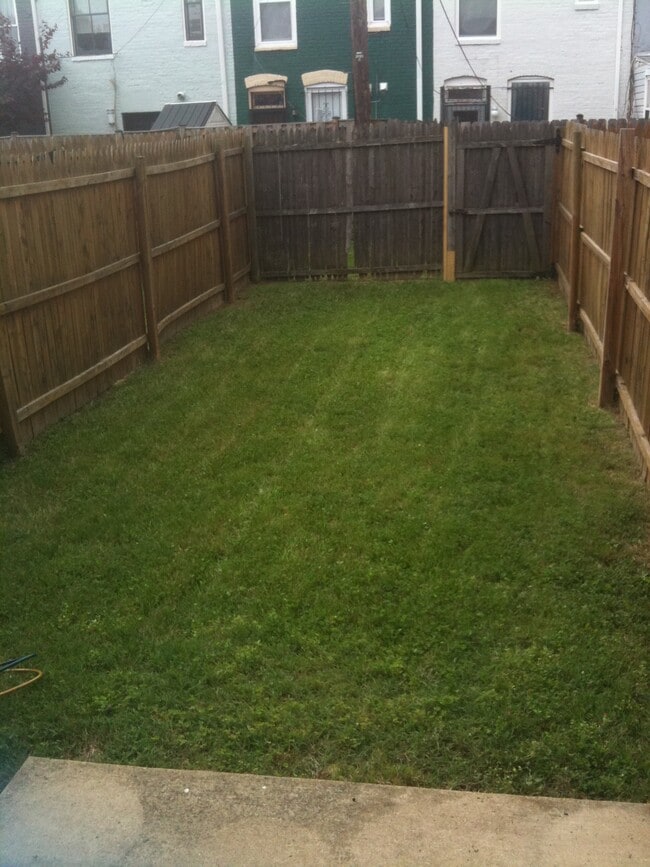 Backyard - 432 Oakdale Pl NW