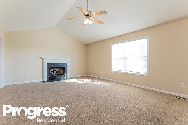 Foto del edificio - 28 Crestbrook Dr