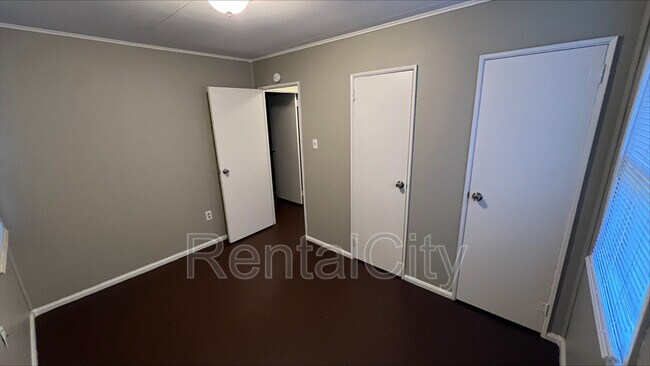 Foto del edificio - 3574 Sunrise St