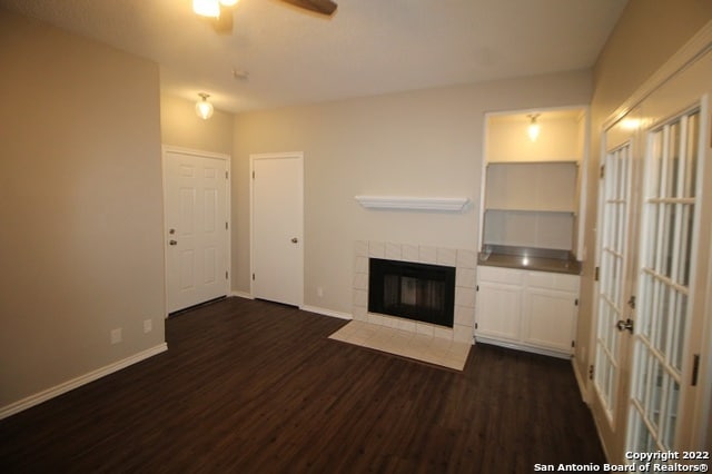 Building Photo - 8611 Datapoint Dr