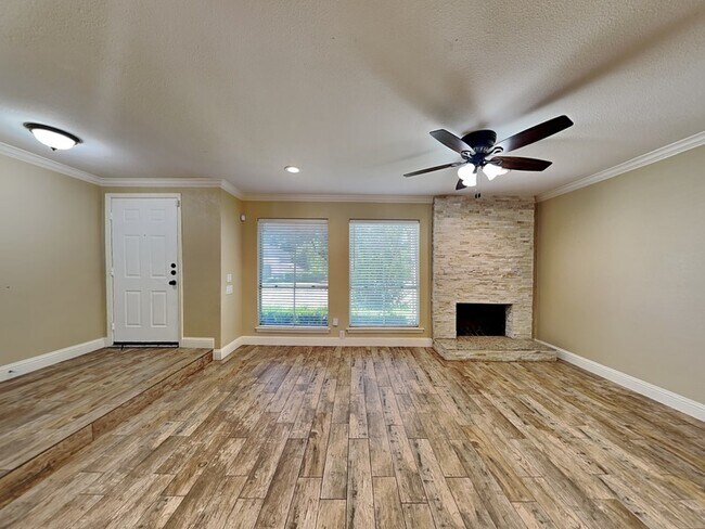 Photo - 12012 Leisure Dr House