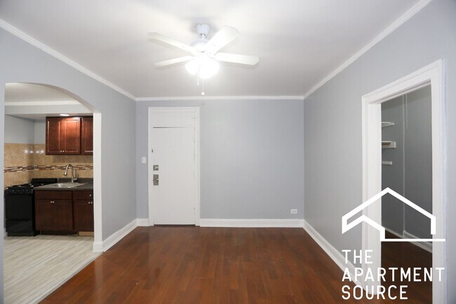 Foto del edificio - 6930 N Greenview Ave