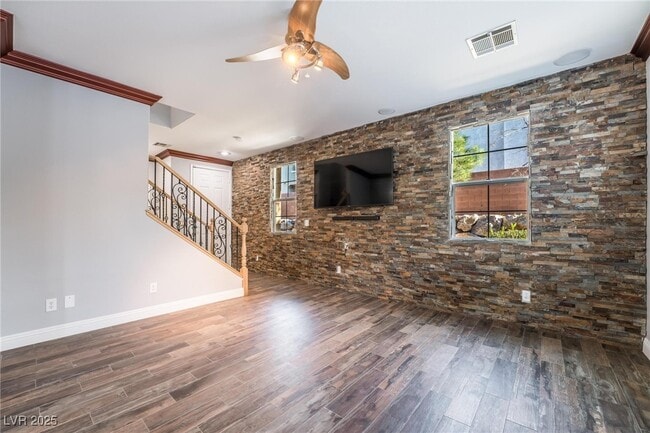 Foto del edificio - 25 Lone Cove Ct