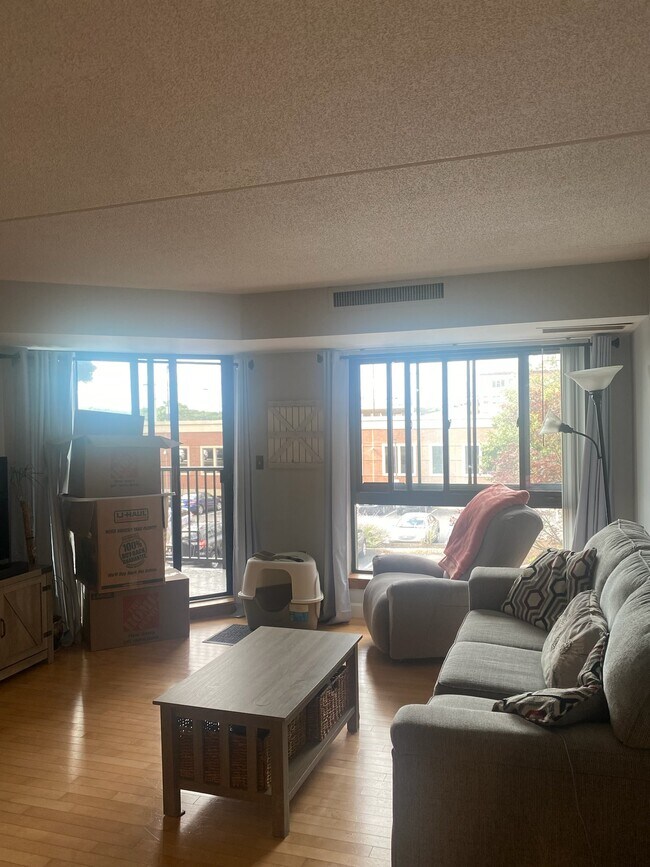 60 Rantoul St Unit 208N, Beverly, MA 01915 Condo for Rent in Beverly