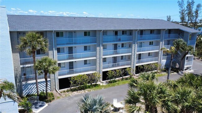 Building Photo - 1401 S McCall Rd