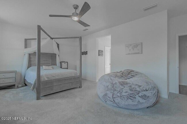 Foto del edificio - 12933 Logans Walk Ln