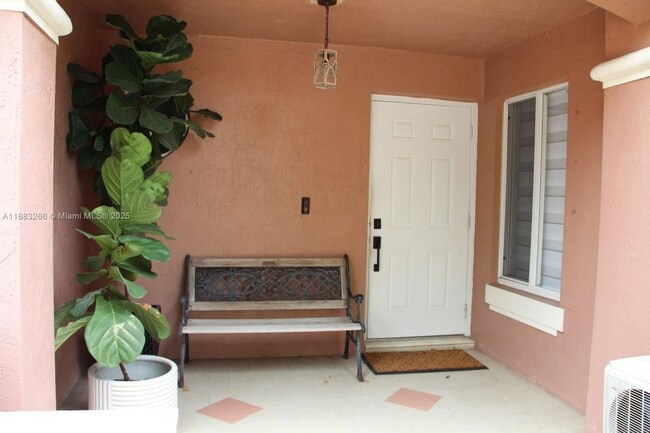 Building Photo - 7065 SW 164th Ct