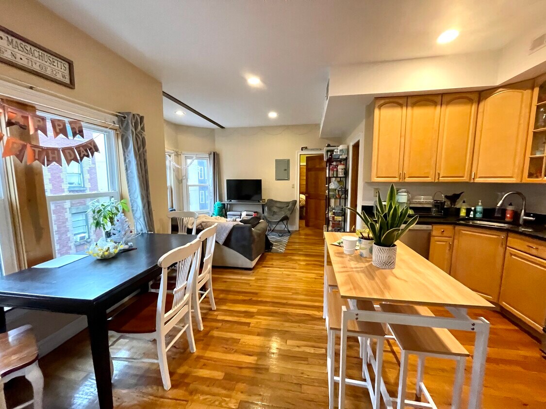 Foto principal - 1031 Tremont St