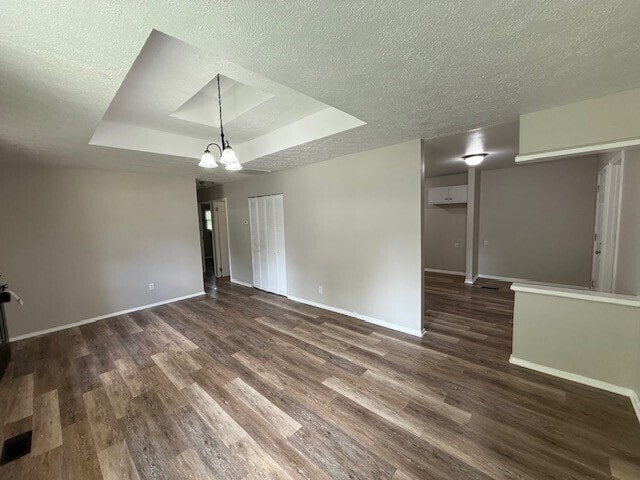Building Photo - 3912 Delmont Dr