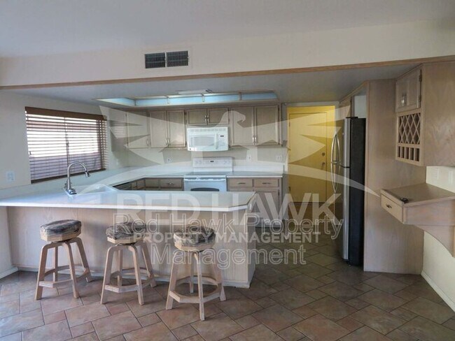Foto del edificio - 2224 S Estrella Cir