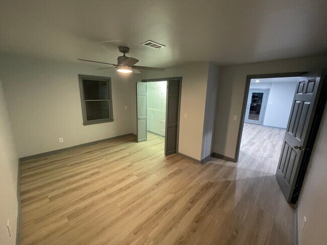 1st Bedroom - 62 Shadowlawn Rd SE