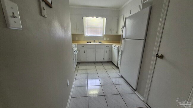 Foto del edificio - 2370 Shoal Creek Dr