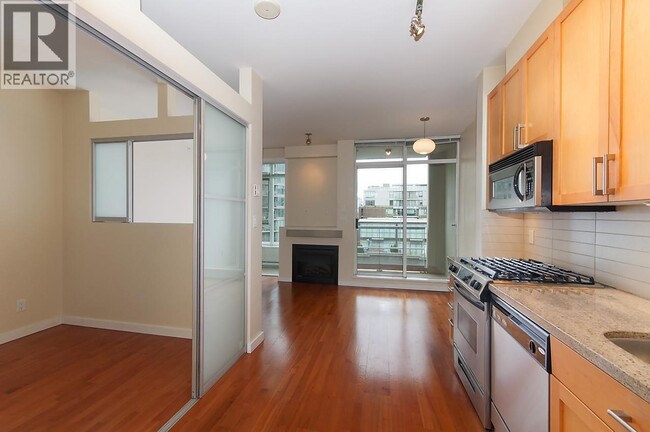 Building Photo - 2055 Yukon St