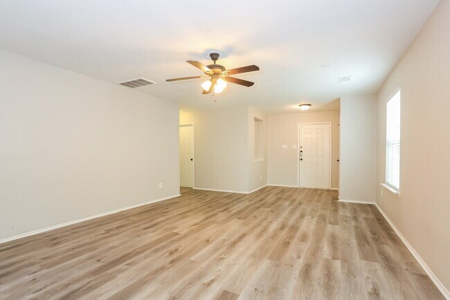 Foto del edificio - 11410 Flying Geese Ln