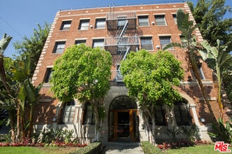 Building Photo - 361 S Detroit St