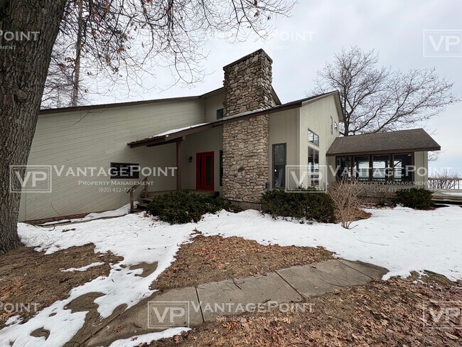 Foto del edificio - N1814 Shore Dr