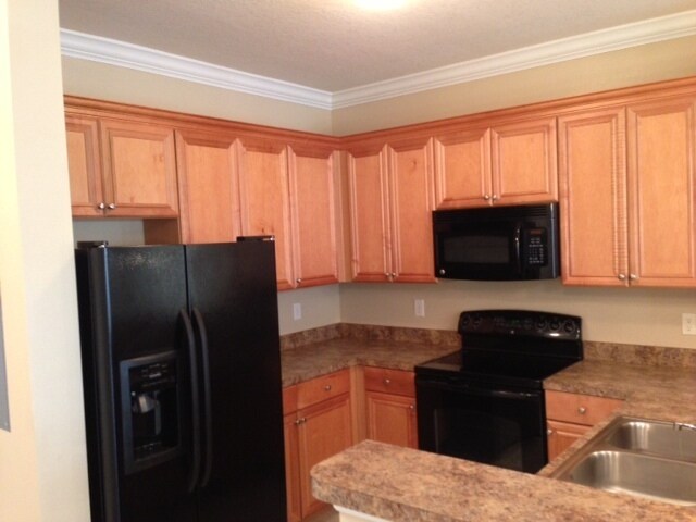 Building Photo - 2 Bedroom, 2 Bath with 1 Parking Space @ C...