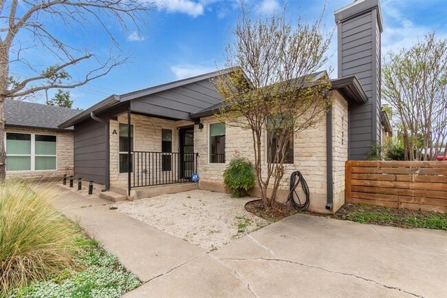 Building Photo - 9700 Sugar Hill Dr