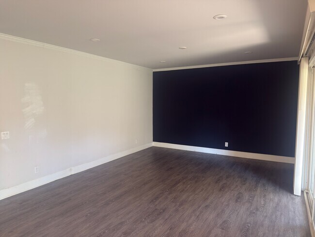 Foto del edificio - 8545 Villa La Jolla Dr