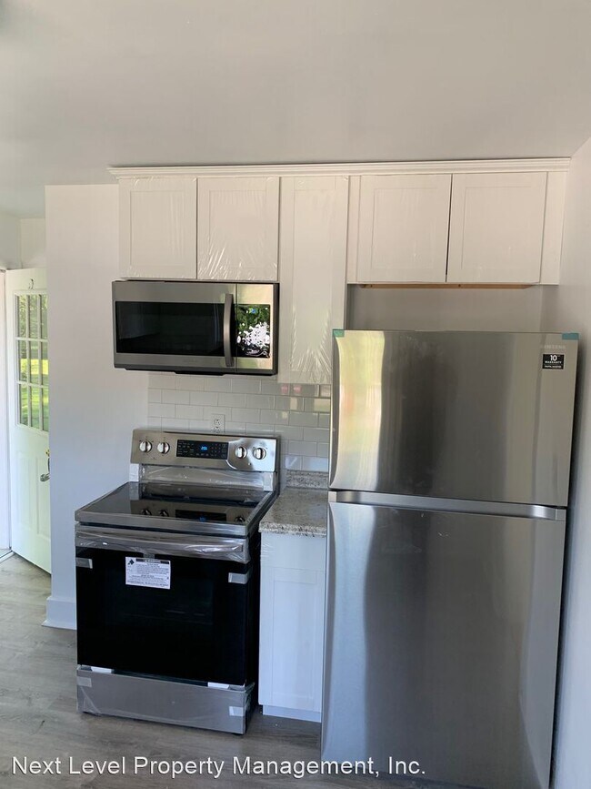 Building Photo - 3 br, 1 bath House - 985 Little Britain Rd