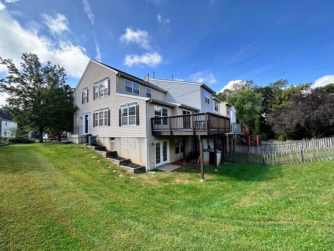 Foto del edificio - 754 Shallow Ridge Ct