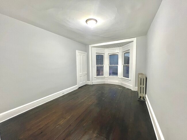 bedroom 1 - 507 S Main St