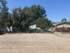 Building Photo - 601 N Bryan Ave