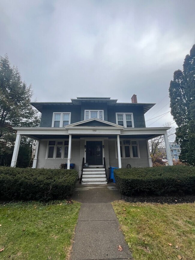 Foto del edificio - 1 Manning Blvd