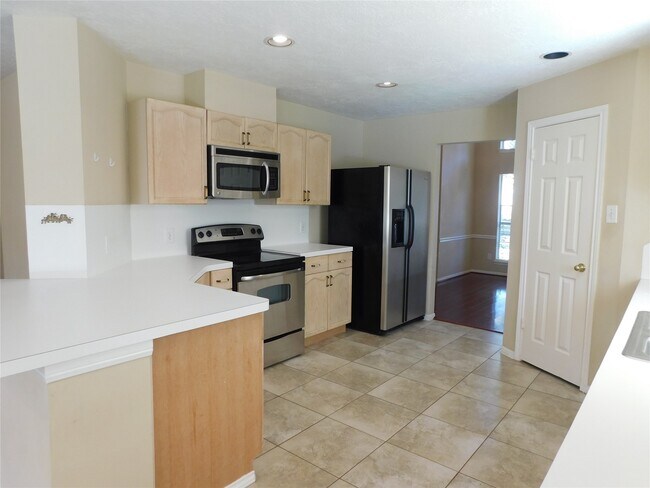 Foto del edificio - 122 High Meadows Dr