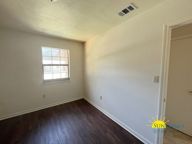 Foto del edificio - Great 2 Bedroom Home in Fort Walton Beach!