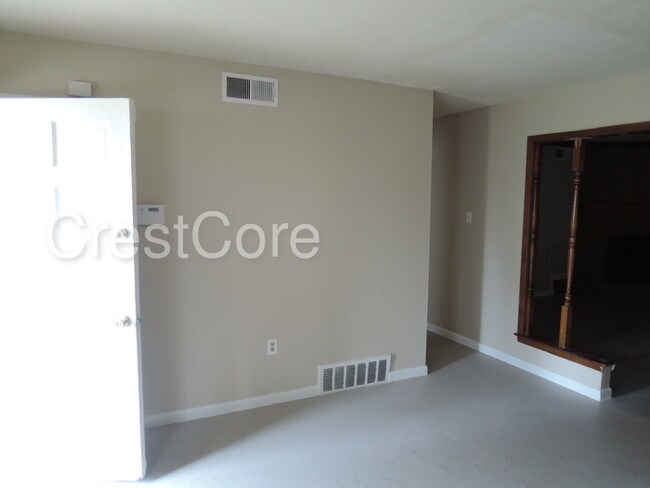 Building Photo - 3870 Apricot Cv