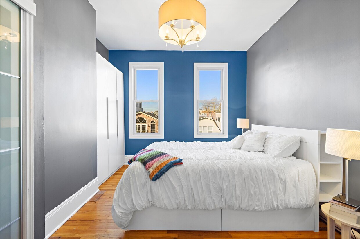 Foto principal - 244 Webster Ave