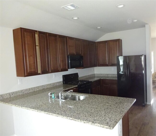 Foto del edificio - 14414 Breezy Orch Trail